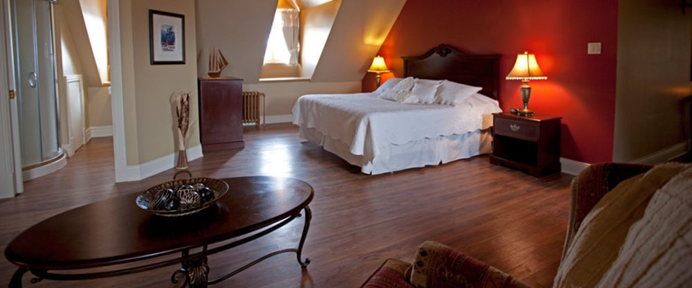 Auberge Chateau Lamontagne Sainte Anne des Monts ภายนอก รูปภาพ